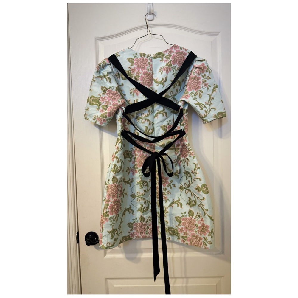 ASOS Short Sleeve Historical
Jacquard Dress - Picture 7 of 16